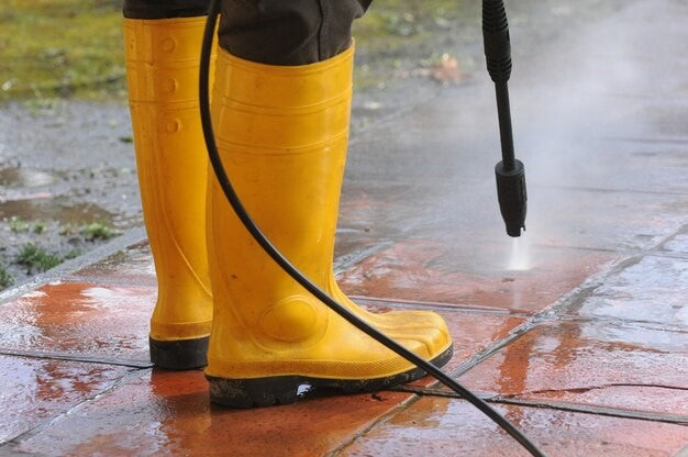 Gutter Cleaning Services